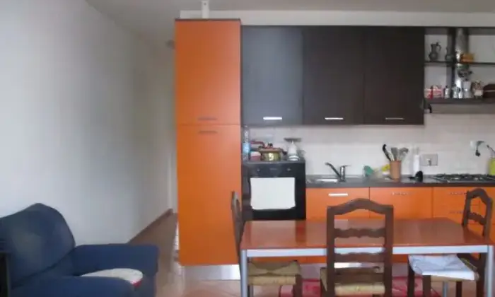 Rexer-Castiglione-Torinese-TRILOCALE-ARREDATO-IN-EDIFICIO-RISTRUTTURATO-CUCINA
