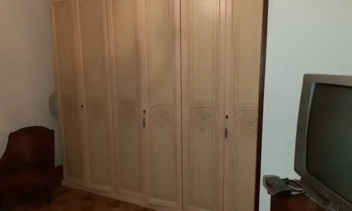 Rexer-Palermo-TRIVANI-ARREDATO-VIA-LAURANA-ZONA-VILLABIANCA-PALERMO-CAMERA-DA-LETTO