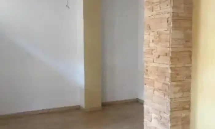 Rexer-Benevento-Locale-commerciale-via-Pasquali-Benevento-ALTRO