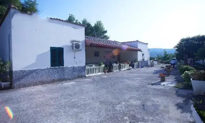 Rexer-Vico-del-Gargano-Villa-indipendente-a-soli-km-da-Vico-del-Gargano-GIARDINO