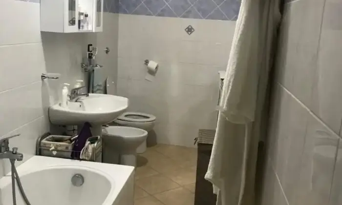 Rexer-Teana-Affitto-a-riscattoMini-appartamento-Teana-nel-Pollino-BAGNO
