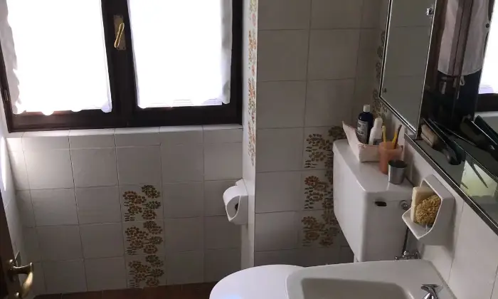 Rexer-presaintdidier-Trilocale-al-VERRAND-immerso-nel-verde-BAGNO