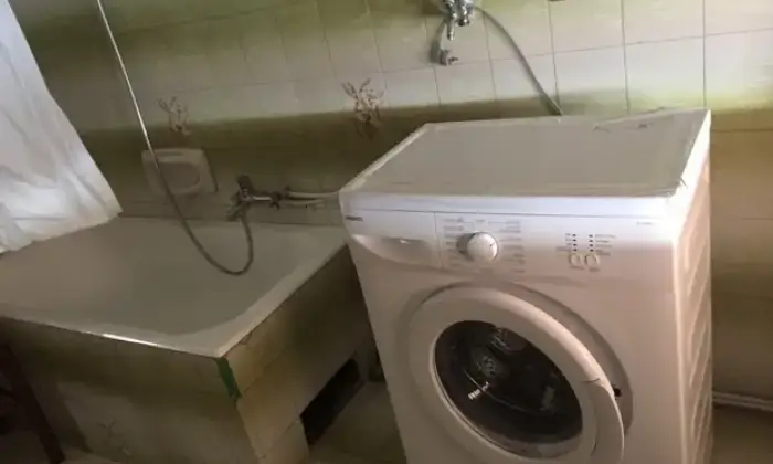 Rexer-Marsicovetere-Affitto-Mansarda-arredata-BAGNO