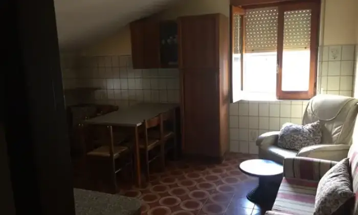 Rexer-Marsicovetere-Affitto-Mansarda-arredata-SALONE