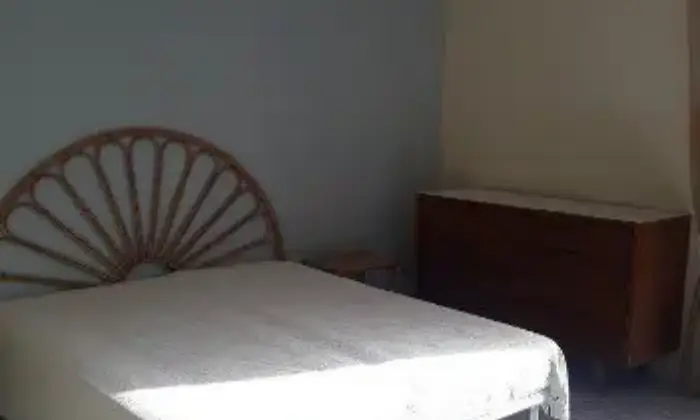 Rexer-Scalea-Villetta-a-schiera-in-affitto-in-via-Leopoldo-Cupido-Scalea-CAMERA-DA-LETTO