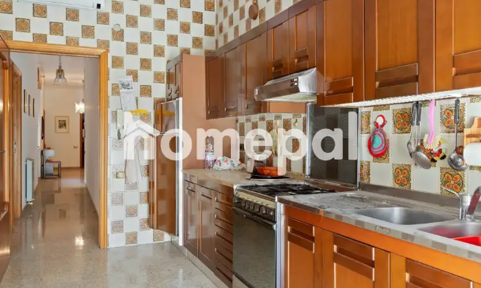 Rexer-Serracapriola-CASA-CON-APPARTAMENTI-E-MANSARDA-CUCINA