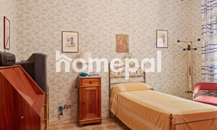 Rexer-Serracapriola-CASA-CON-APPARTAMENTI-E-MANSARDA-CAMERA-DA-LETTO