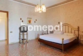Rexer-Serracapriola-CASA-CON-APPARTAMENTI-E-MANSARDA-CAMERA-DA-LETTO