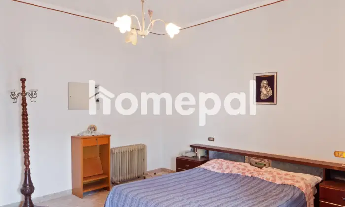 Rexer-Serracapriola-CASA-CON-APPARTAMENTI-E-MANSARDA-CAMERA-DA-LETTO