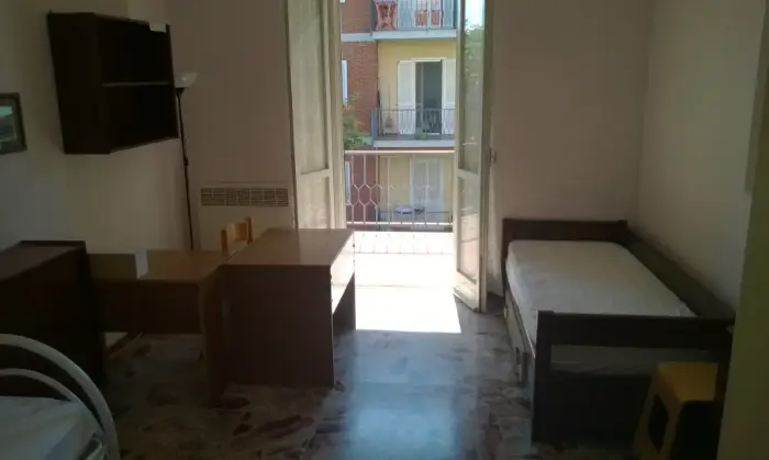 Rexer-Pavia-Per-tre-studentesse-con-tre-ampie-camere-indipendenti-ALTRO