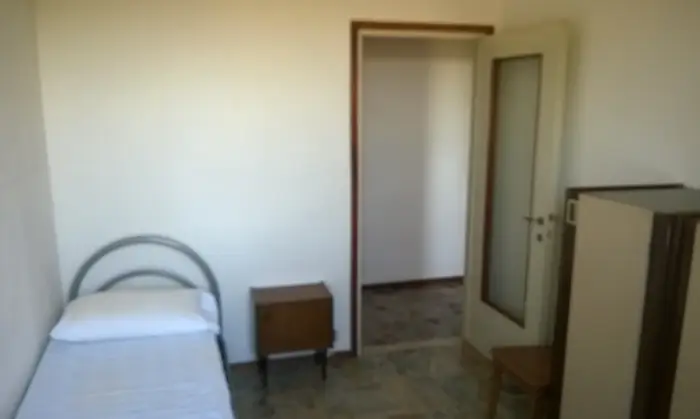 Rexer-Pavia-Per-tre-studentesse-con-tre-ampie-camere-indipendenti-ALTRO