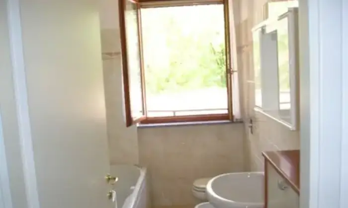 Rexer-Pavia-Nuovo-con-mobili-nuovi-per-coppia-BAGNO