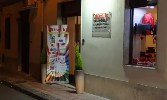 Rexer-GiardiniNaxos-AFFITTO-Negozio-di-mq-in-Via-Umberto-I-Giardini-Nax-ALTRO