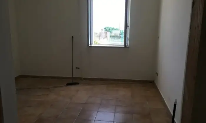 Rexer-Priolo-Gargallo-Ufficio-fronte-strada-ristrutturato-in-affitto-UFFICIO
