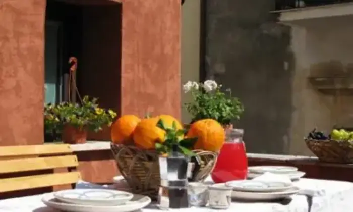 Rexer-Castellammare-del-Golfo-Due-appartamenti-ristrutturati-e-arredati-ALTRO