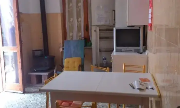 Rexer-Roburent-Casa-in-affitto-a-Roburent-CUCINA