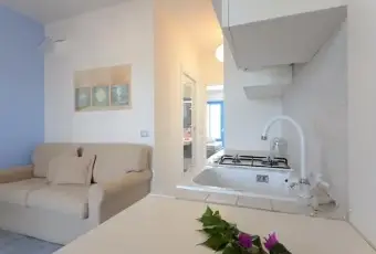 Rexer-Pozzallo-Casa-vacanza-vicino-al-mare-SALONE-E-CUCINA