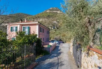 Rexer-Finale-Ligure-Finale-Ligure-Villa-di-Pregio-GIARDINO