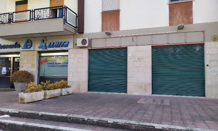 Rexer-Palermo-LOCALI-COMMERCIALI-N-VETRINE-CAT-C-ZONA-PIAZZA-TORRELUNGA-ALTRO