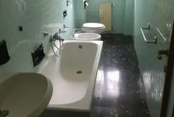 Rexer-Cremona-Ampio-bilocale-centralissimo-BAGNO