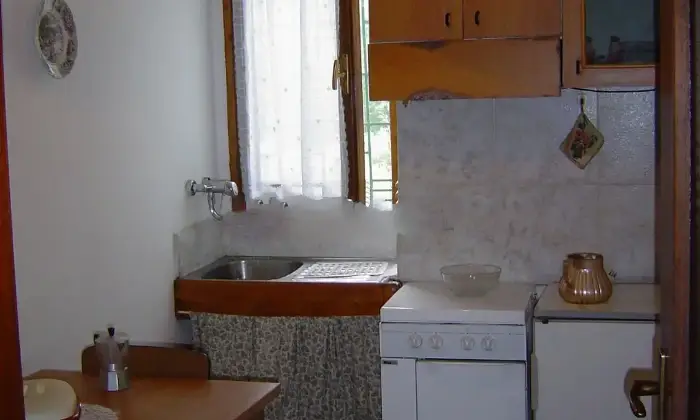 Rexer-Costa-Serina-Affitto-a-riscatto-appartamento-Costa-Serina-CUCINA