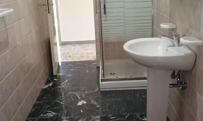 Rexer-Catania-Cittadella-Universitaria-Posto-letto-studentesse-BAGNO