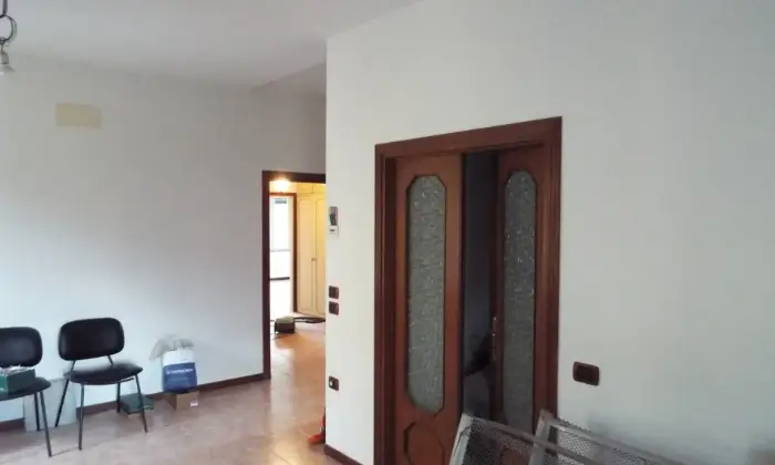 Rexer-Medesano-Medesano-centro-affittasi-ufficiostudio-ristrutturato-mq-SALONE