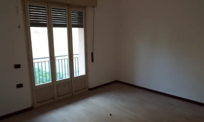 Rexer-Medesano-Medesano-centro-affittasi-ufficiostudio-ristrutturato-mq-CAMERA-DA-LETTO