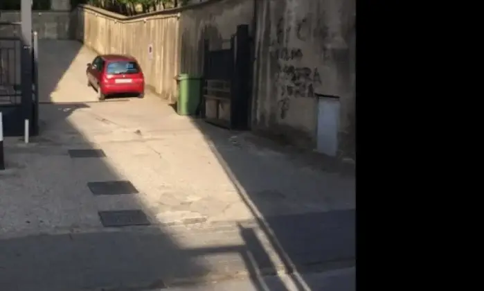 Rexer-Cava-d-Tirreni-Locale-mq-Cava-de-Tirreni-fitto-GARAGE