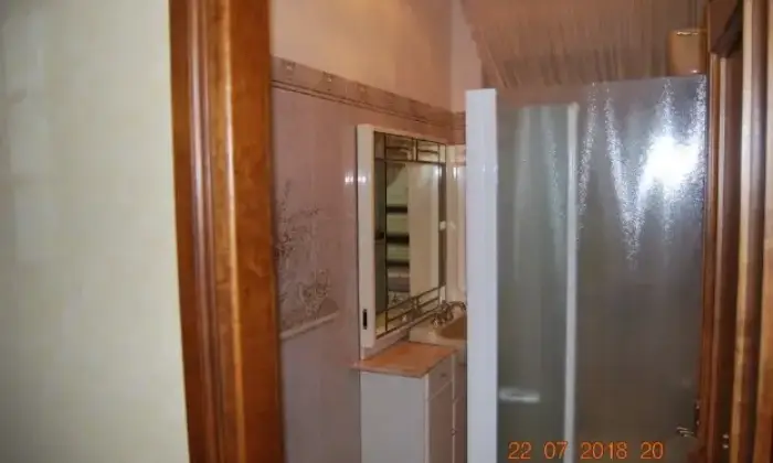 Rexer-Soriano-nel-Cimino-Quadrilocale-in-vendita-in-via-Benedetto-Brin-BAGNO