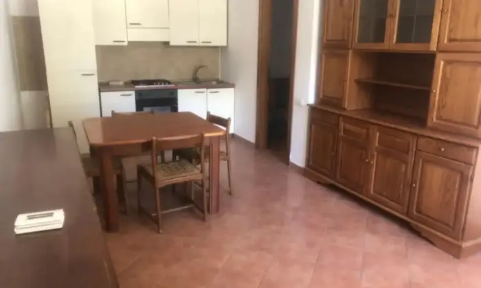 Rexer-Roma-Bilocale-in-affitto-in-via-Giuseppe-Molteni-CUCINA