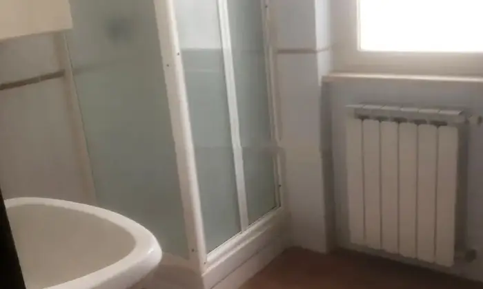 Rexer-Roma-Bilocale-in-affitto-in-via-Giuseppe-Molteni-BAGNO