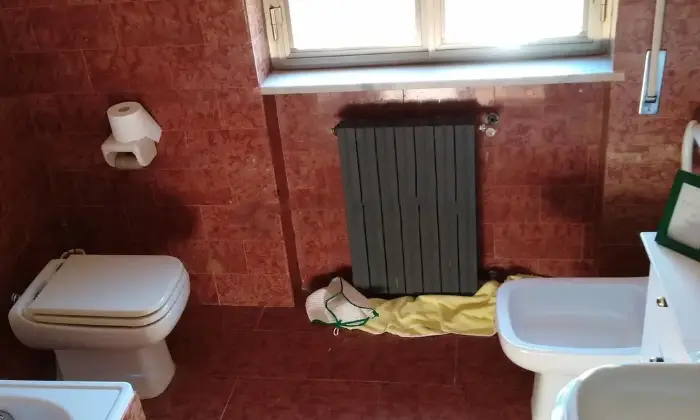 Rexer-Sambuci-Vendesi-Quadrilocale-in-sambuci-Romavia-delle-vigne-BAGNO