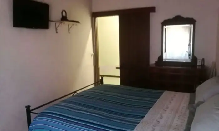 Rexer-Radicofani-Bilocale-in-affitto-in-via-Renato-Magi-CAMERA-DA-LETTO