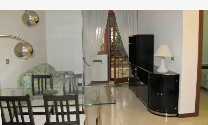 Rexer-Roma-Appartamento-SALONE-E-CUCINA