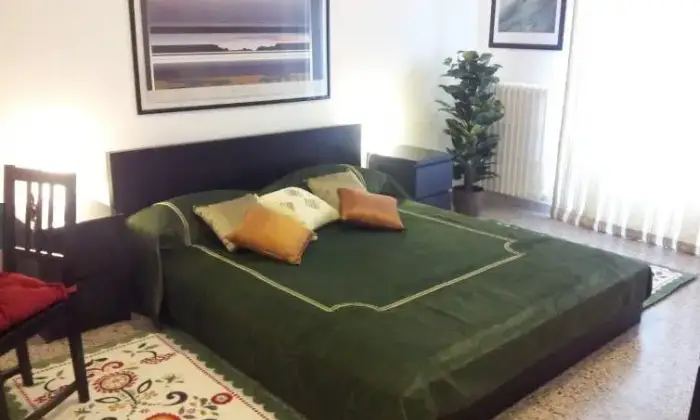 Rexer-Roma-Camere-uso-turistico-CAMERA-DA-LETTO