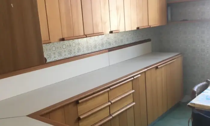 Rexer-Cremona-Ampio-e-luminoso-trilocale-centralissimo-arredato-CUCINA