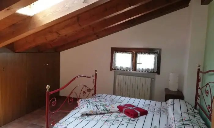 Rexer-Sirmione-Afiitto-Villa-plurifamiliare-via-Chiodi-Sirmione-CAMERA-DA-LETTO