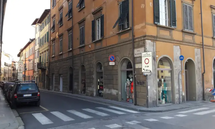 Rexer-Pisa-Fondi-commerciali-Pisa-Centro-Storico-ALTRO