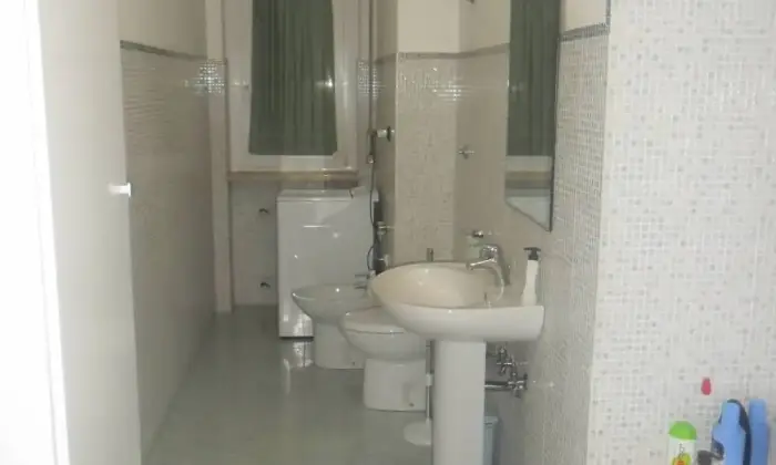 Rexer-Pescara-Affitto-in-Centro-Pescara-BAGNO