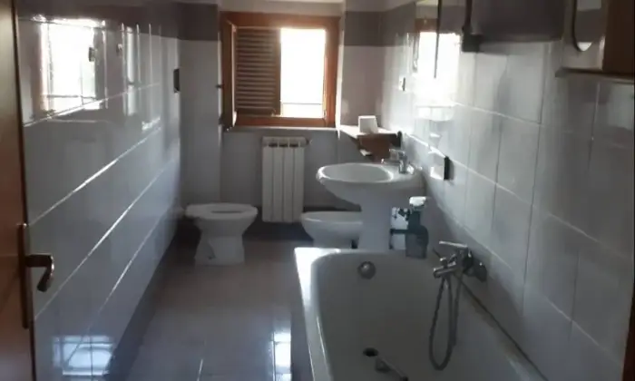 Rexer-Scandriglia-Mansarda-in-affitto-a-Scandriglia-BAGNO