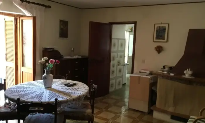 Rexer-Petrella-Salto-Casa-indipendente-in-affitto-in-via-Sallustio-SALONE