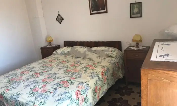 Rexer-Petrella-Salto-Casa-indipendente-in-affitto-in-via-Sallustio-CAMERA-DA-LETTO