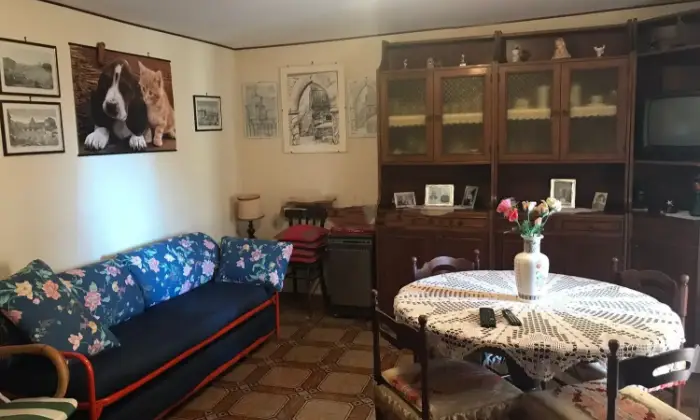 Rexer-Petrella-Salto-Casa-indipendente-in-affitto-in-via-Sallustio-SALONE