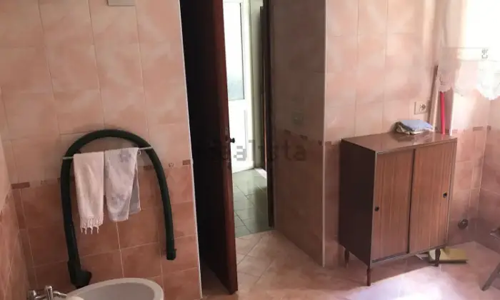 Rexer-Petrella-Salto-Casa-indipendente-in-affitto-in-via-Sallustio-BAGNO