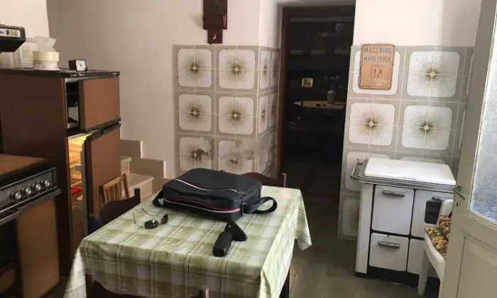 Rexer-Petrella-Salto-Casa-indipendente-in-affitto-in-via-Sallustio-CUCINA