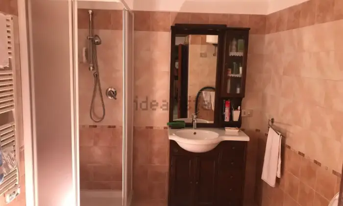 Rexer-Petrella-Salto-Casa-indipendente-in-affitto-in-via-Sallustio-BAGNO