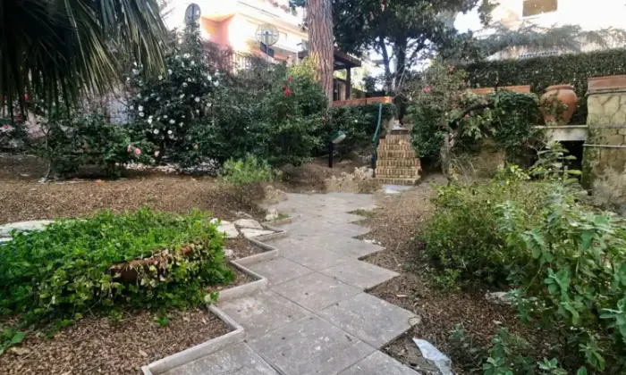 Rexer-Roma-Affittasi-villa-in-via-della-Mendola-ALTRO