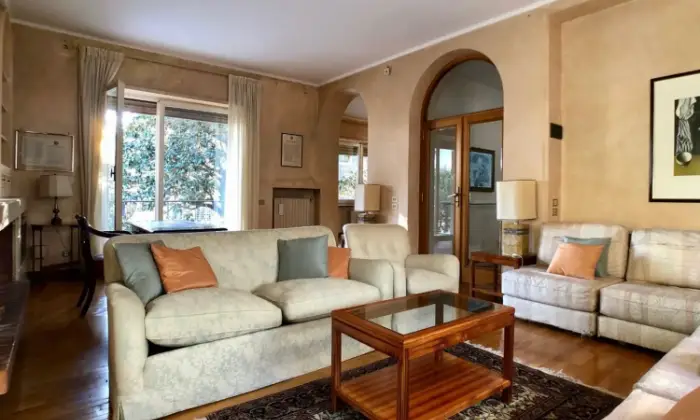 Rexer-Roma-Affittasi-villa-in-via-della-Mendola-ALTRO