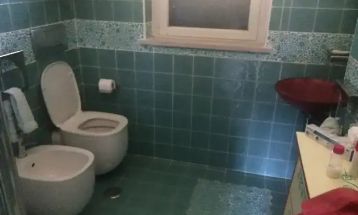 Rexer-Itri-AFFITTO-CON-RISCATTOVilla-in-Contrada-Vagnoli-a-Itri-BAGNO